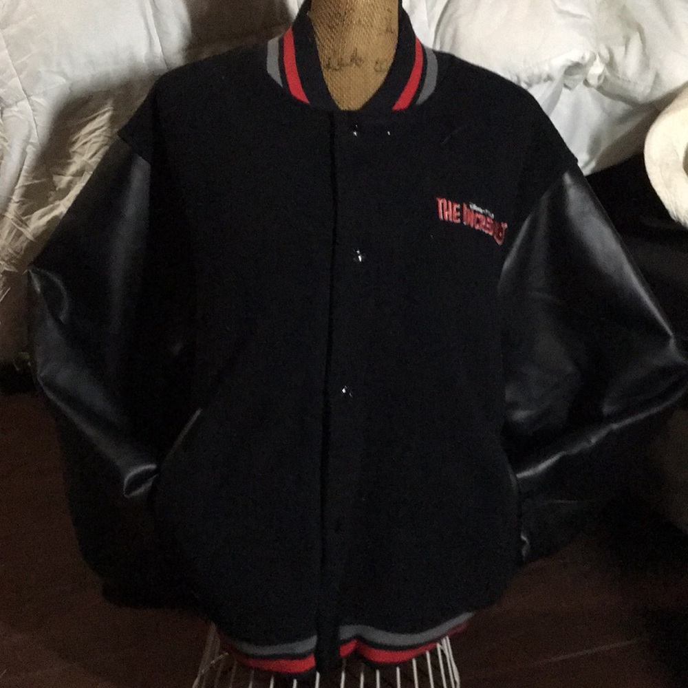 Disney Pixar the incredibles jacket size medium